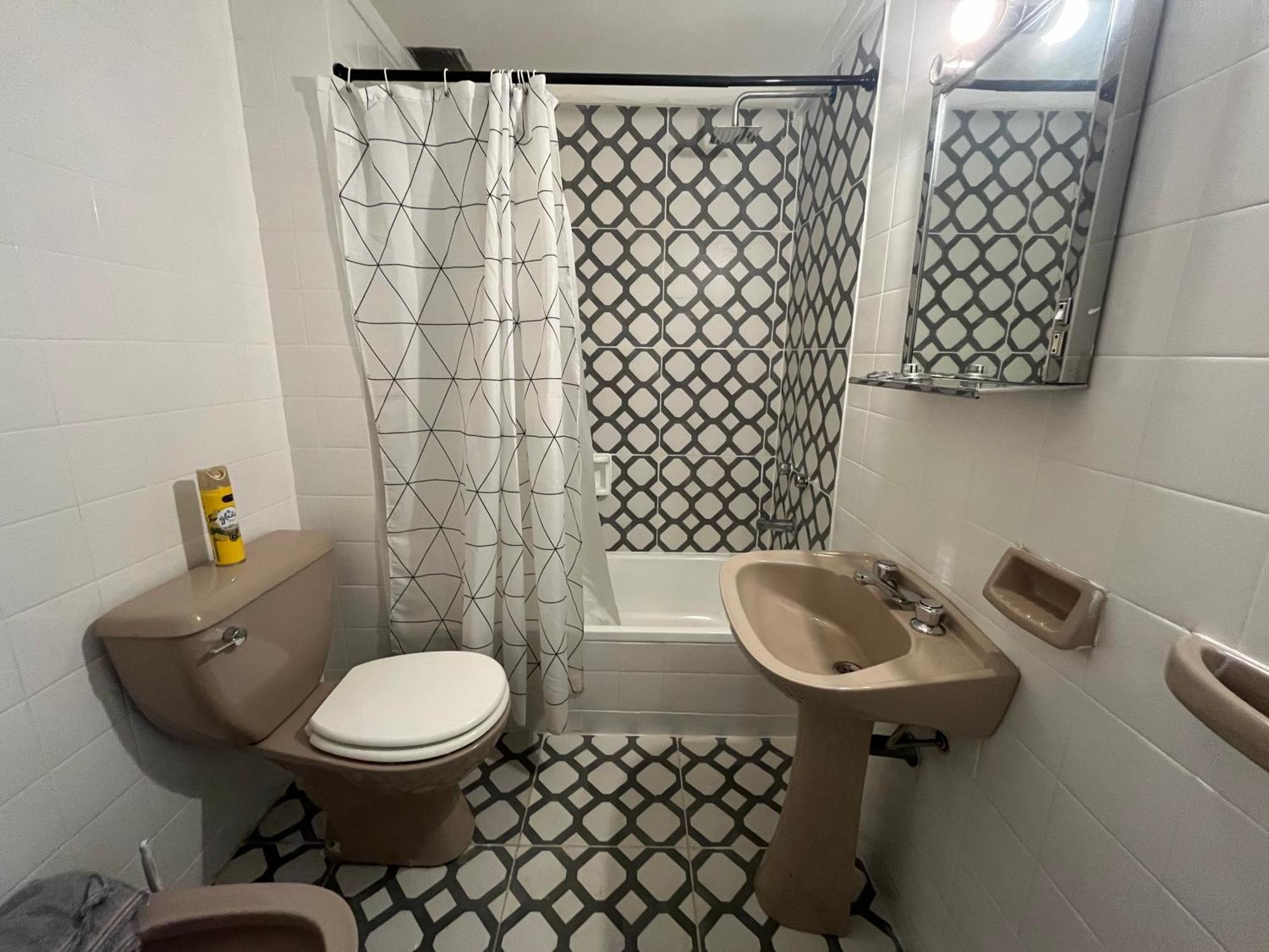 Apartment Centre
